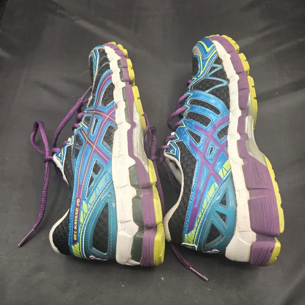 Asics step into